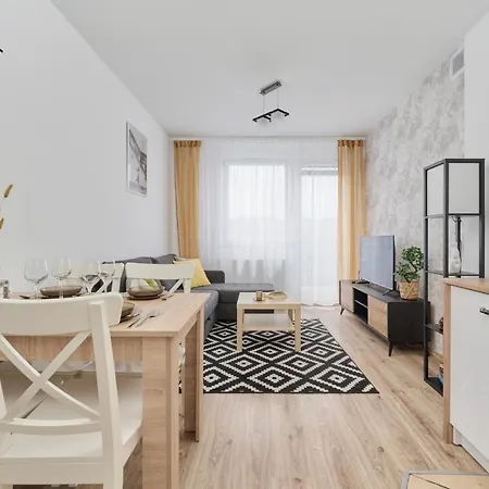 Apartmán Family Kamienna With Balcony 1,5 Km To Wroclavia By Renters
