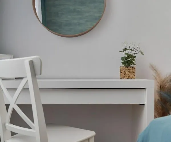 Apartment Family Kamienna With Balcony 1,5 Km To Wroclavia By Renters