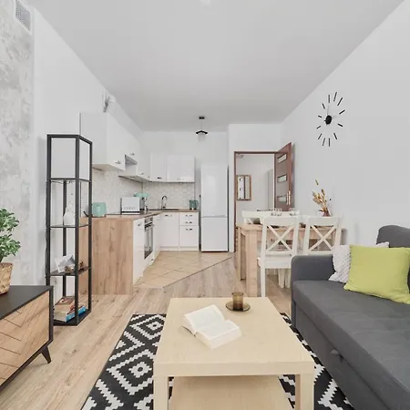 Family Kamienna With Balcony 1,5 Km To Wroclavia By Renters Breslavia