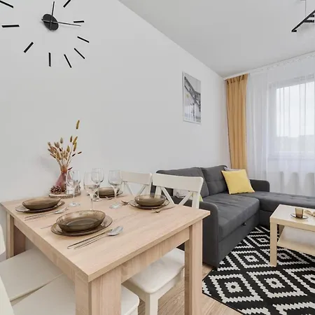 Family Kamienna With Balcony 1,5 Km To Wroclavia By Renters Breslavia