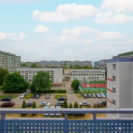Family Kamienna With Balcony 1,5 Km To Wroclavia By Renters Lägenhet